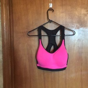 Brand new Victoria’s Secret sports bra